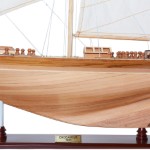 Y018 Endeavour 40 Inch Sailboat Model 